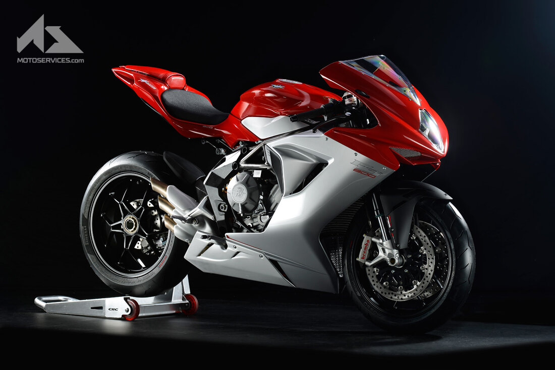F3 800